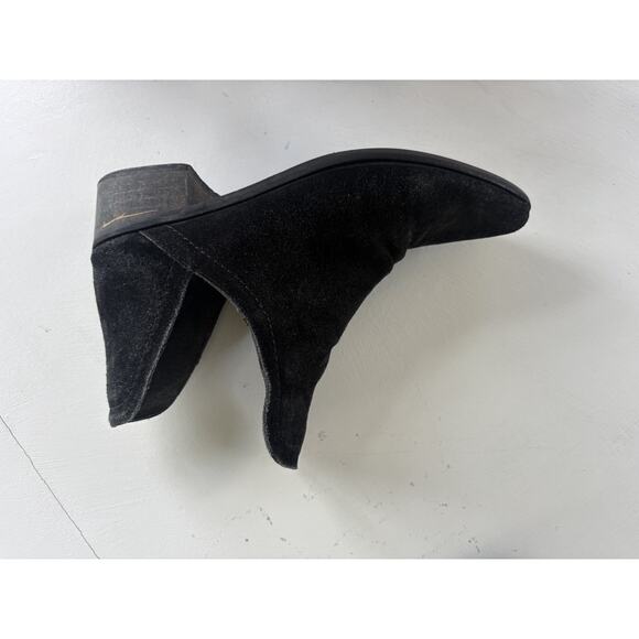 Coconuts by Matisse Pronto Side Cut Suede Heeled Booties Shoes Black 8.5M - Picture 6 of 8